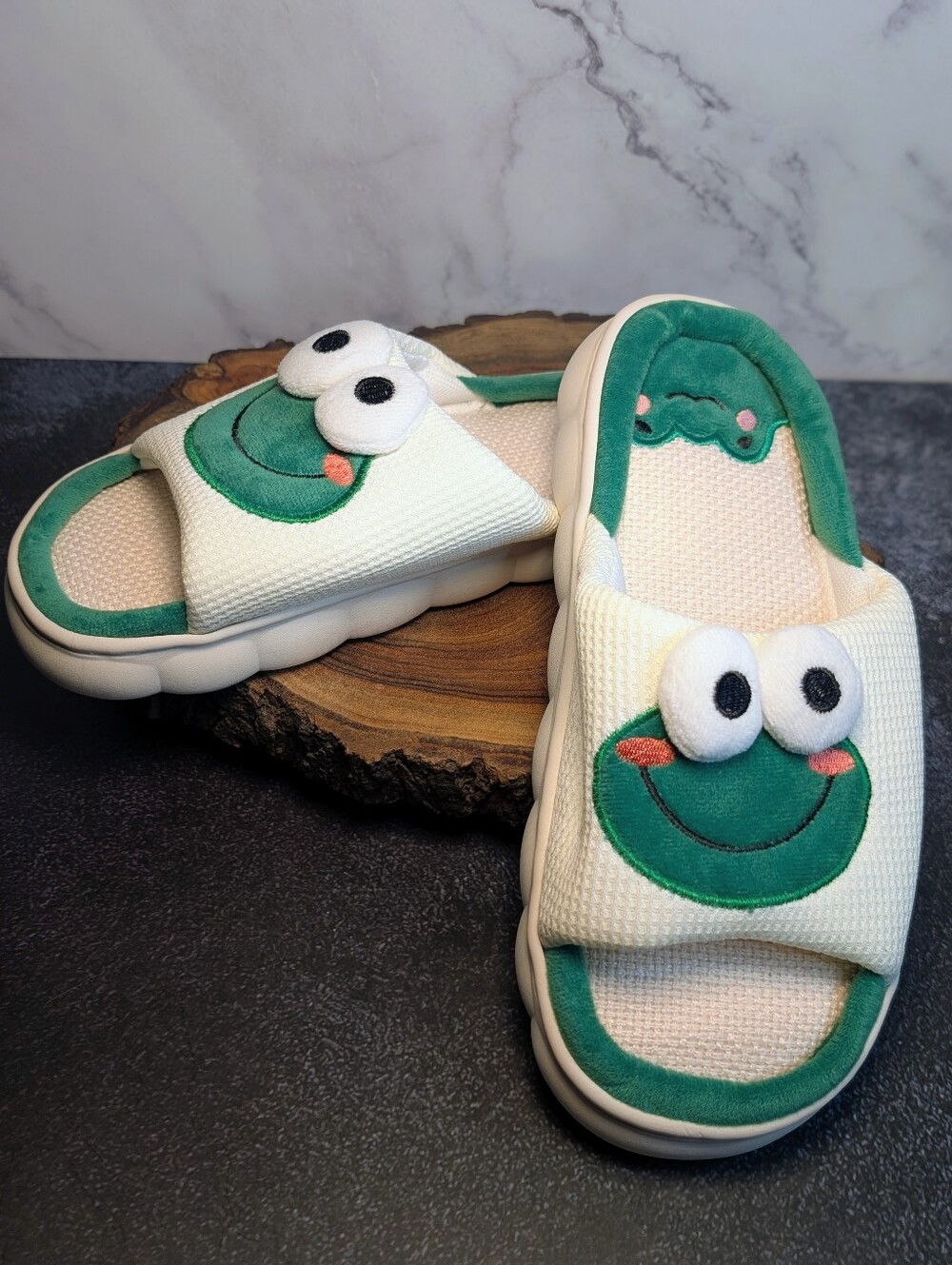 Frog Indoor/Outdoor Slip-ons Unisex
